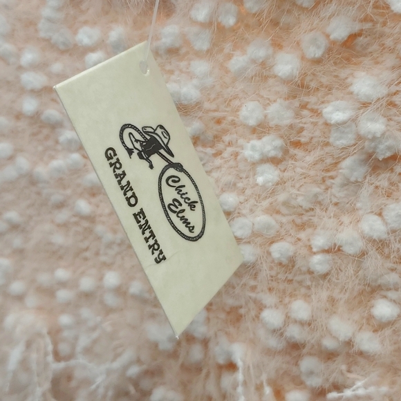 POL Clothing - Women's Size L High-Low Light Pink Sweater - Picture 3 of 4